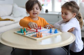 pippi-langkous-houten-spel-ludo